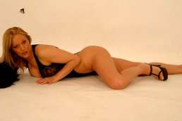 Stripteaseuse Sedan dans les Ardennes avec Cristale pour vos enterrements de vie de garçon